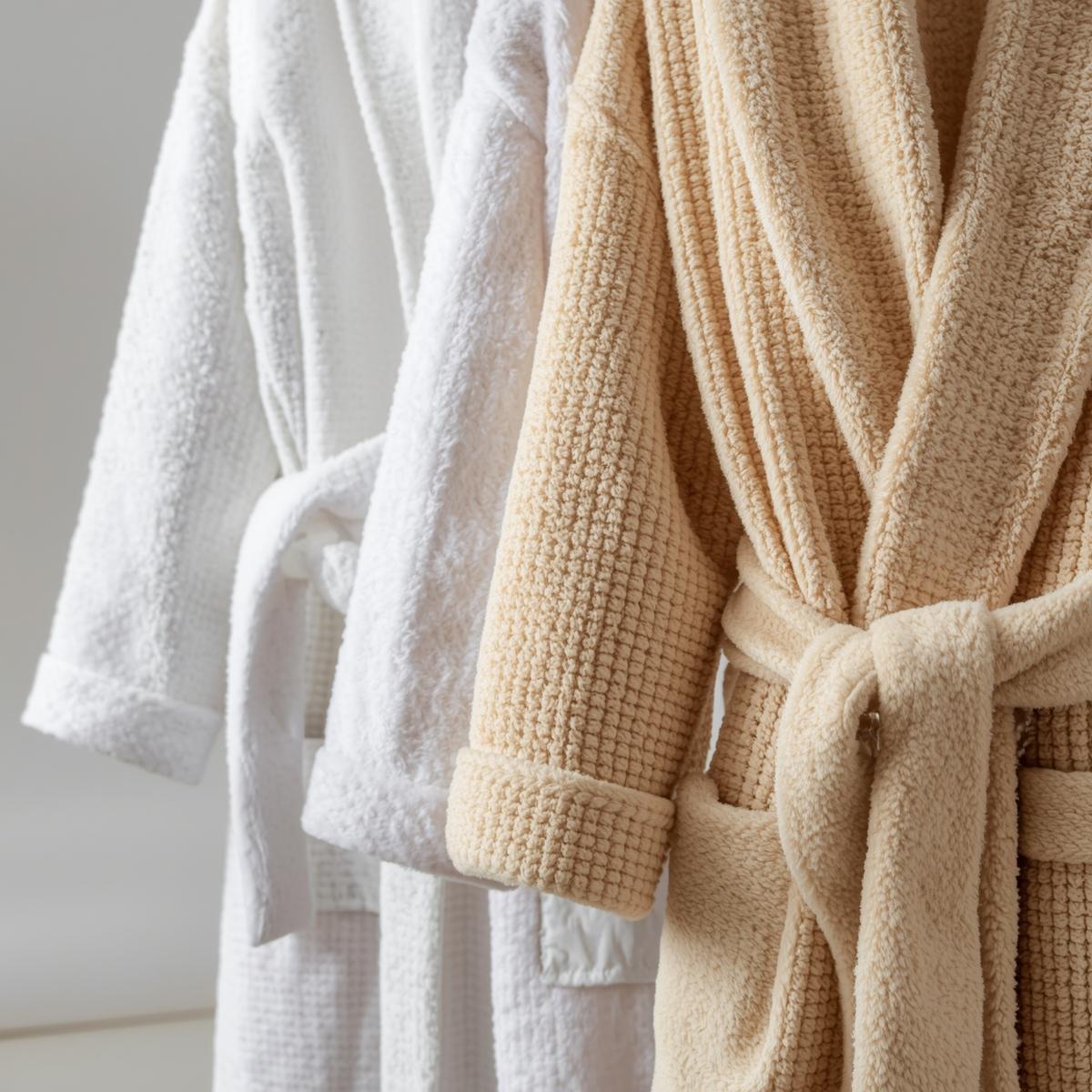 Puszysty szlafrok hotelowy